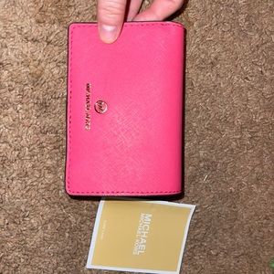 Michael kors wallet